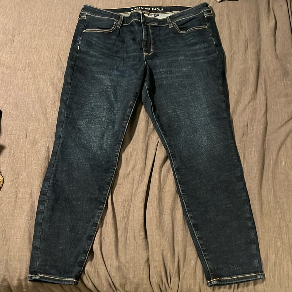 American Eagle dark wash skinny jeans